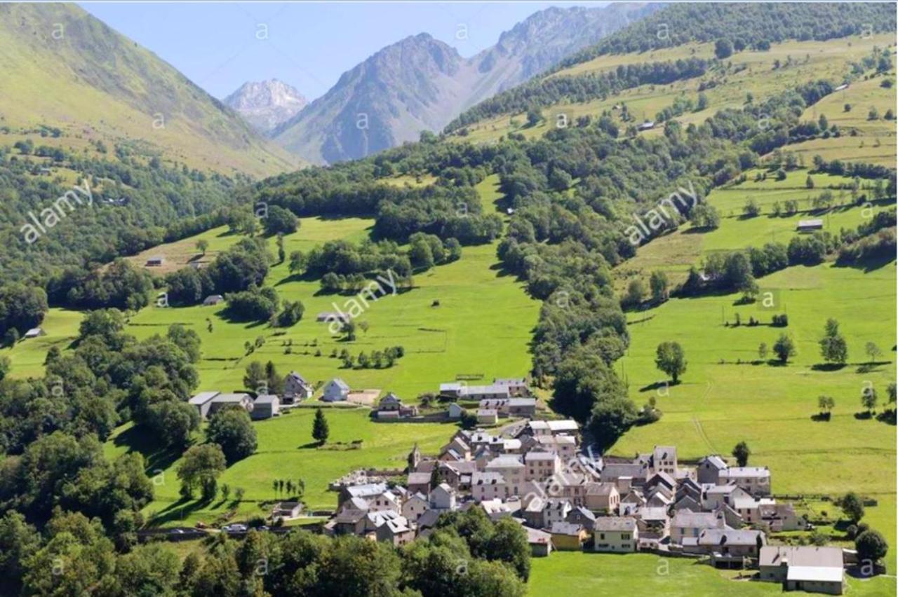 Maison de 2 chambres avec terrasse amenagee a Betpouey a 8 km des pistes Extérieur photo