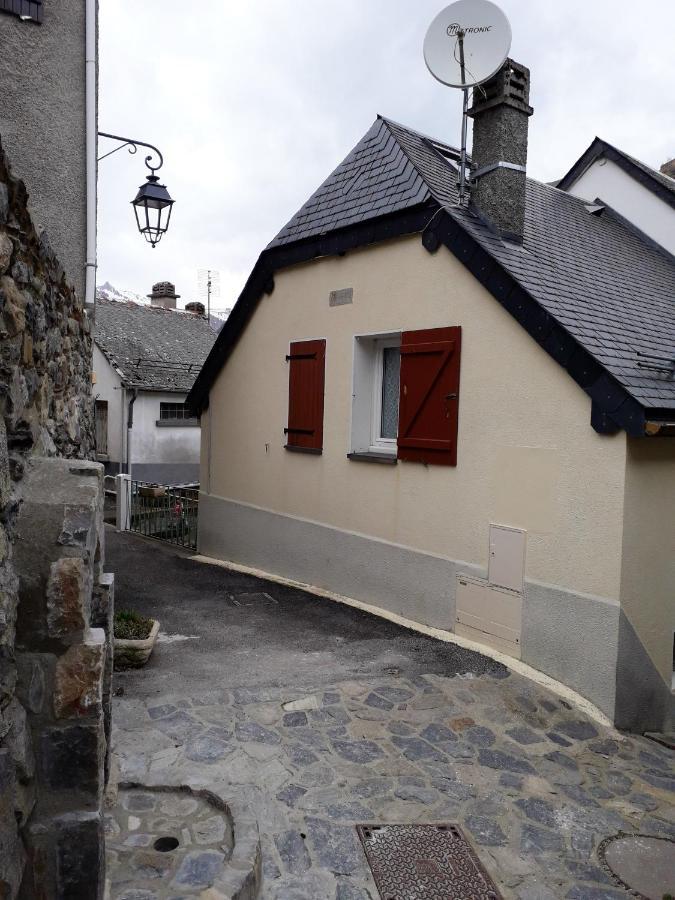 Maison de 2 chambres avec terrasse amenagee a Betpouey a 8 km des pistes Extérieur photo